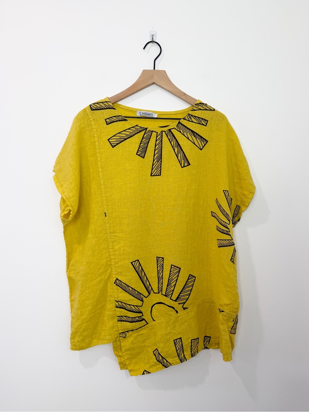 Transparente 100% Linen Top Size 2 Yellow Sun Print Short Sleeve Lightweight
